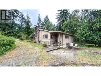 11185 272 Street | Maple Ridge British Columbia | Slide Image Four