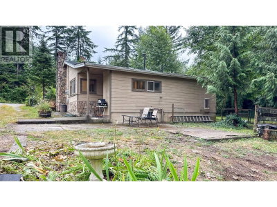 11185 272 Street | Maple Ridge British Columbia | Slide Image Five
