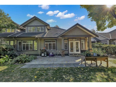 5688 152 Street | Surrey British Columbia | Slide Image Six