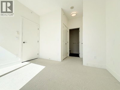 3007 GLEN Drive | Coquitlam British Columbia | Slide Image Nineteen