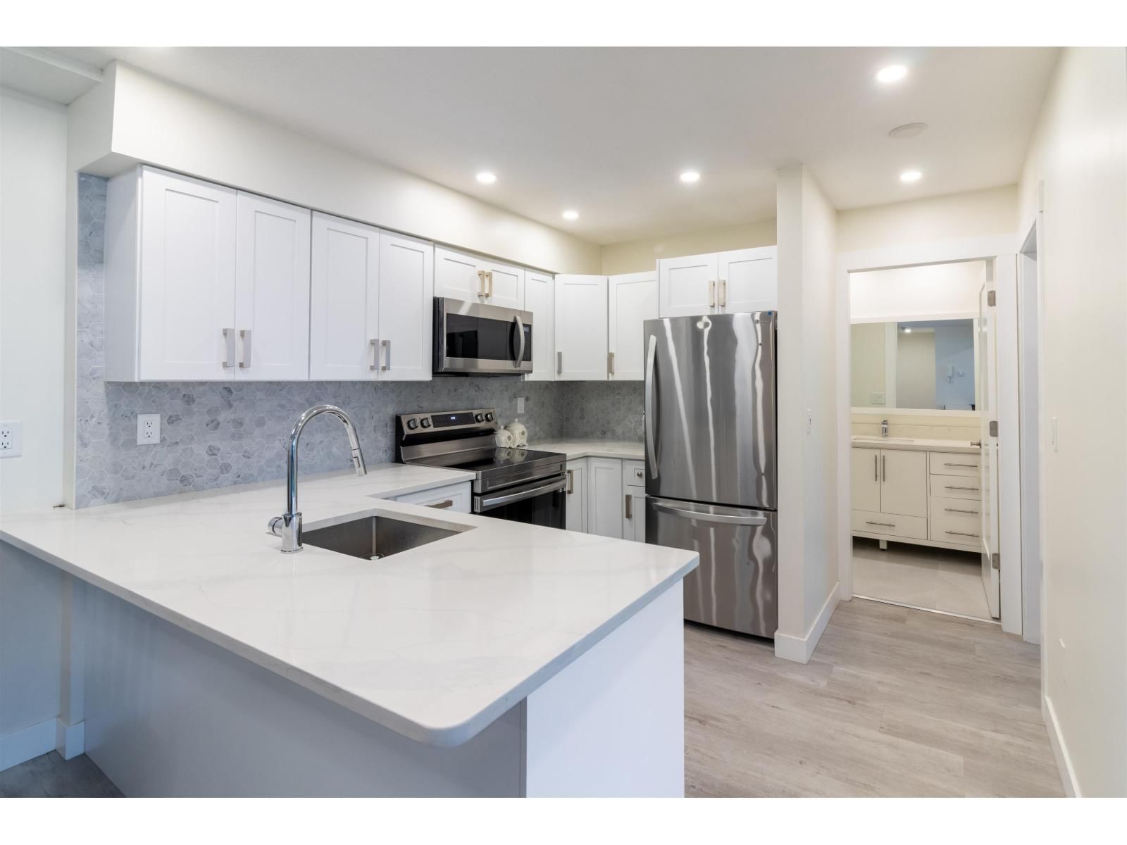 7115 134 Street, Surrey, British Columbia V3W 4T1