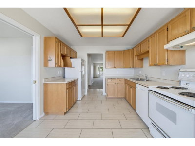 32691 GARIBALDI Drive | Abbotsford British Columbia | Slide Image Thirteen