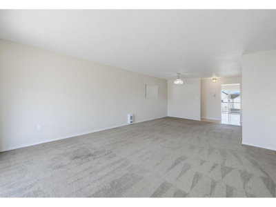 32691 GARIBALDI Drive | Abbotsford British Columbia | Slide Image Six
