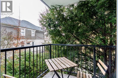 36 14TH Avenue | Vancouver British Columbia | Slide Image Two