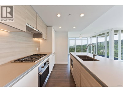 652 WHITING Way | Coquitlam British Columbia | Slide Image Eight