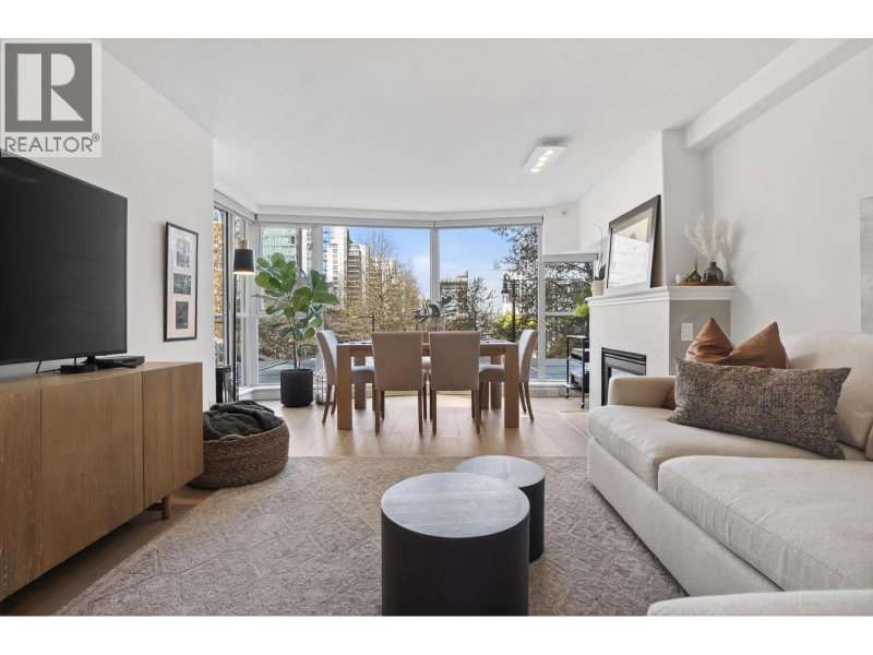 560 CARDERO Street Vancouver British Columbia, V6G 3E9 - 2 Bedrooms Waterfront Condo For Sale