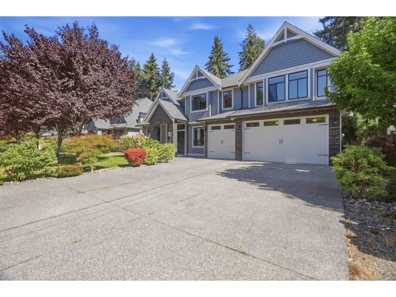 3922 205A Street Langley British Columbia, V3A 2A3 - 6 Bedrooms Home For Sale