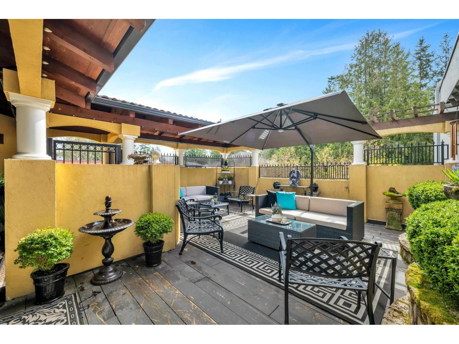 12852 16 Avenue, Surrey, British Columbia V4A 1N6