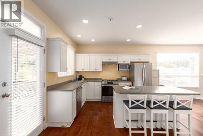 11891 ORCHARD Lane | Pitt Meadows British Columbia | Slide Image Eight