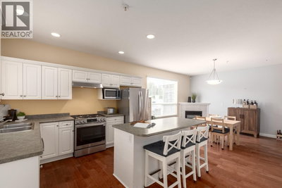 11891 ORCHARD Lane | Pitt Meadows British Columbia | Slide Image Nine