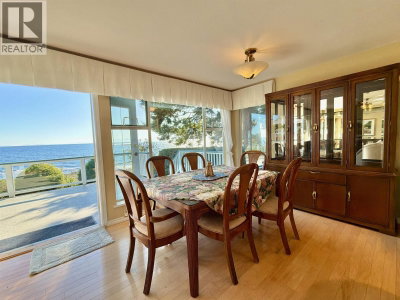 3199 BEACH Avenue | Roberts Creek British Columbia | Slide Image Fifteen