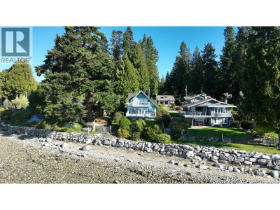 3199 BEACH Avenue | Roberts Creek British Columbia | Slide Image Four