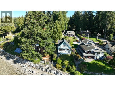 3199 BEACH Avenue | Roberts Creek British Columbia | Slide Image Five