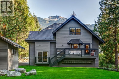 2053 GARIBALDI Way | Whistler British Columbia | Slide Image Ten