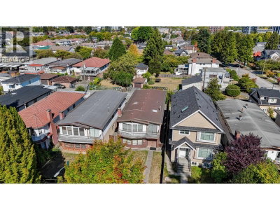 2671 41ST Avenue | Vancouver British Columbia | Slide Image Five