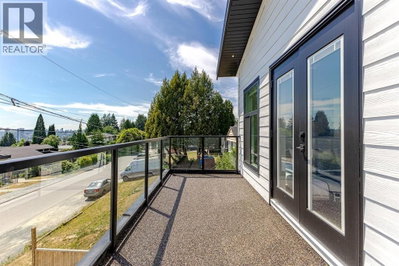 957 EDGAR Avenue | Coquitlam British Columbia | Slide Image Thirteen