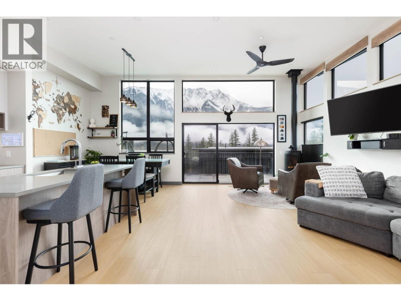 4000 SUNSTONE Way Pemberton British Columbia, V0N 2L3 - 3 Bedrooms Condo For Sale