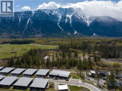 4000 SUNSTONE Way | Pemberton British Columbia | Slide Image Forty