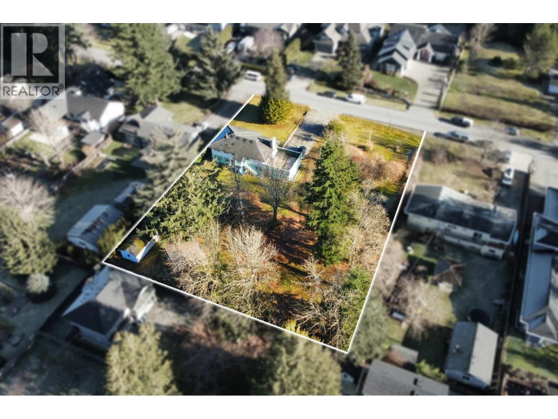 40127 KALODON Road Squamish British Columbia, V0N 1T0 - 5 Bedrooms Home For Sale