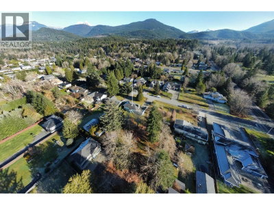 40127 KALODON Road | Squamish British Columbia | Slide Image Eleven