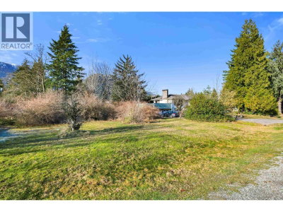 40127 KALODON Road | Squamish British Columbia | Slide Image Five