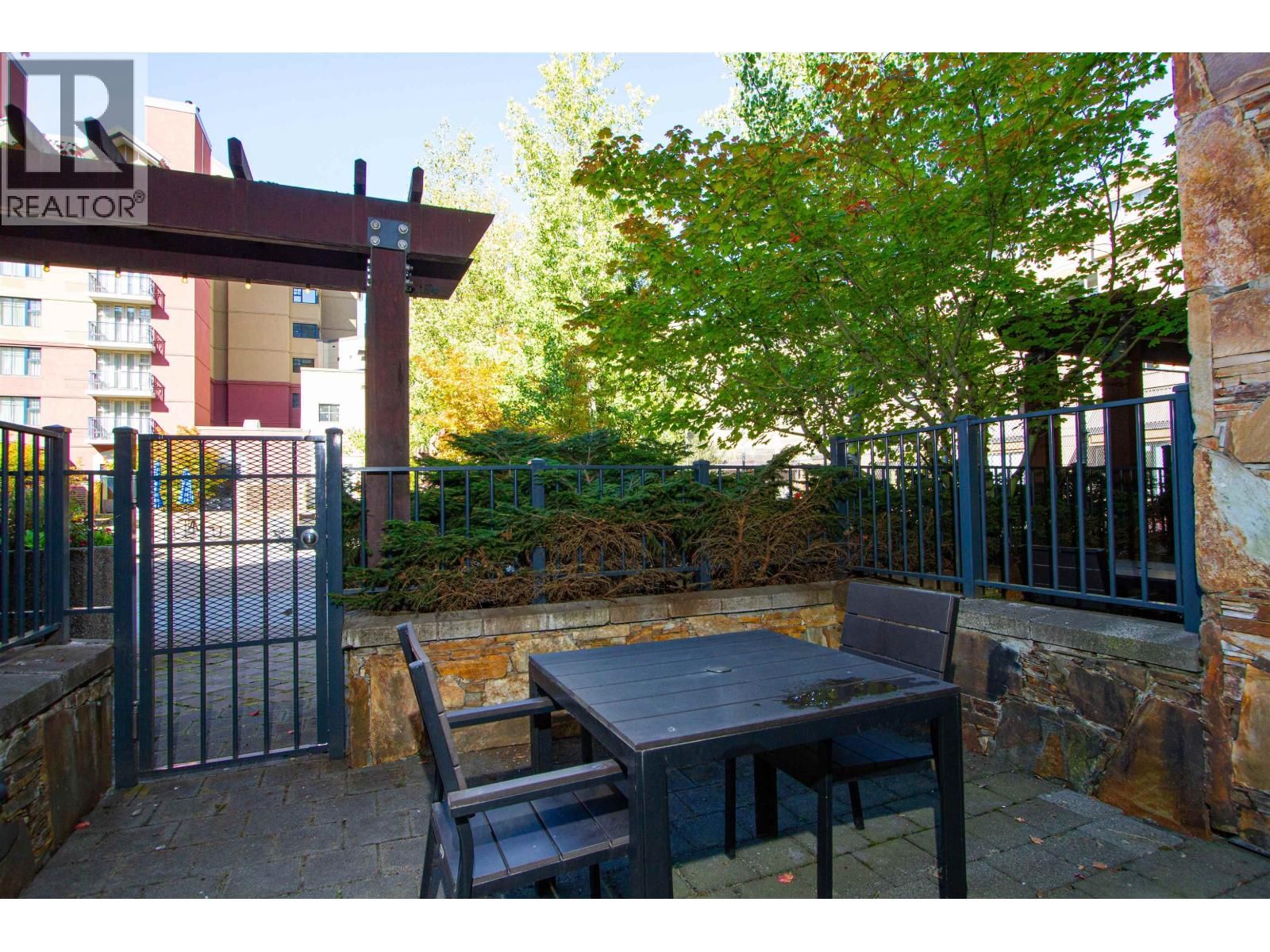 161 4050 WHISTLER Way property photo