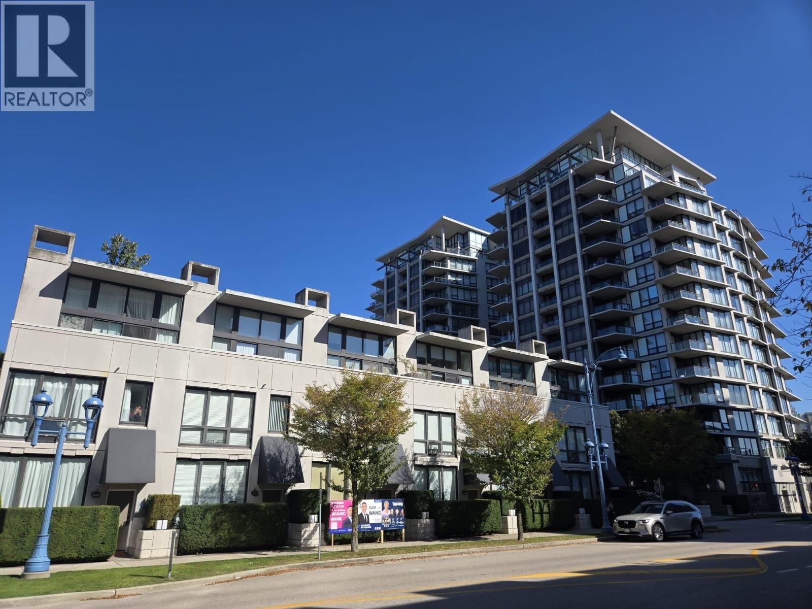 7911 ACKROYD Road, Richmond, British Columbia V6X 4L6