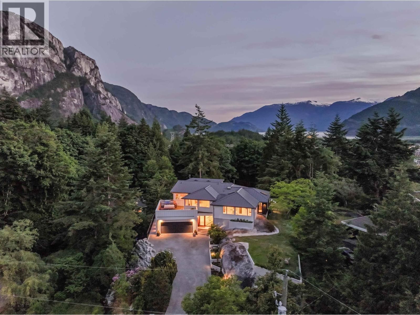 38243 VISTA Crescent, Squamish, British Columbia V8B 0B1