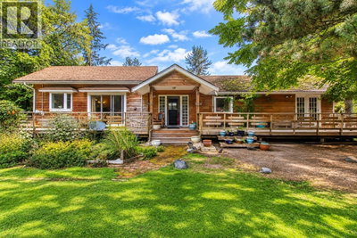 1020 FINCH Drive | Squamish British Columbia | Slide Image One