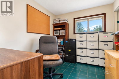 1020 FINCH Drive | Squamish British Columbia | Slide Image Twenty