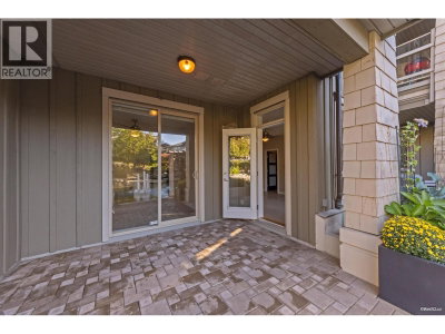 530 RAVEN WOODS Drive | North Vancouver British Columbia | Slide Image Thirty-six