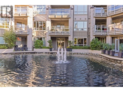 530 RAVEN WOODS Drive | North Vancouver British Columbia | Slide Image Thirty-nine