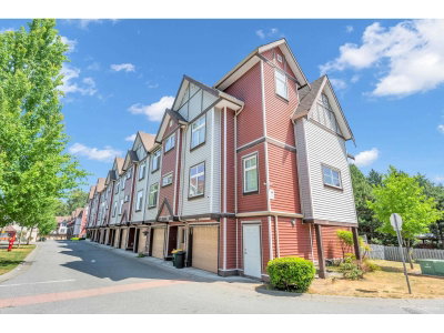 9405 121 Street | Surrey British Columbia | Slide Image Three