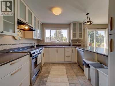 5582 EMERSON Road | Sechelt British Columbia | Slide Image Six