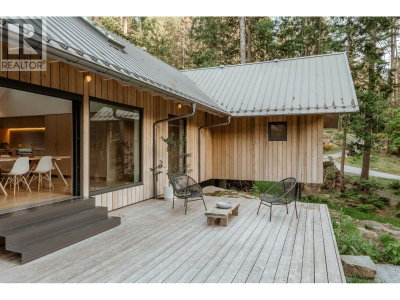 1616 JOAN AUDREY Lane | Bowen Island British Columbia | Slide Image Twenty-two