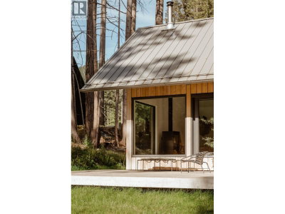 1616 JOAN AUDREY Lane | Bowen Island British Columbia | Slide Image Twenty-seven