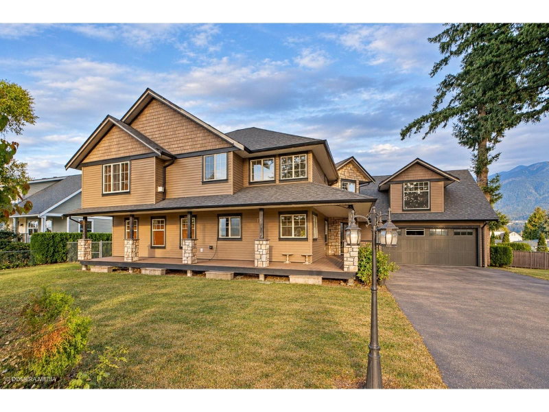 8878 UPPER PRAIRIE Road Chilliwack British Columbia, V2P 6H4 - 4 Bedrooms Home For Sale