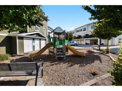 27735 ROUNDHOUSE Drive | Abbotsford British Columbia | Slide Image Thirty-eight