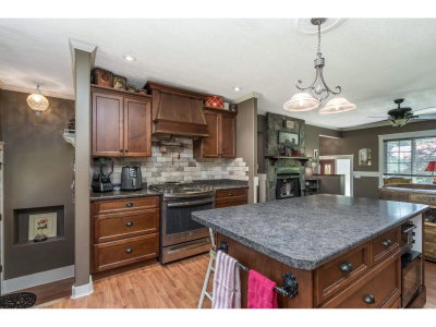 34257 WOODBINE Crescent | Abbotsford British Columbia | Slide Image Fourteen