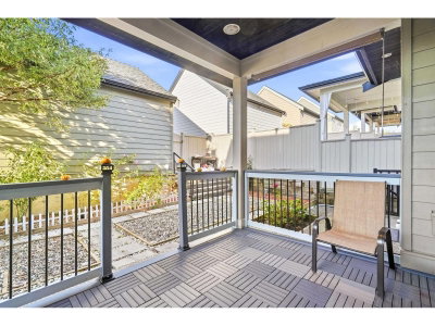 16475 21A Avenue | Surrey British Columbia | Slide Image Thirteen