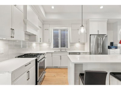 16475 21A Avenue | Surrey British Columbia | Slide Image Six