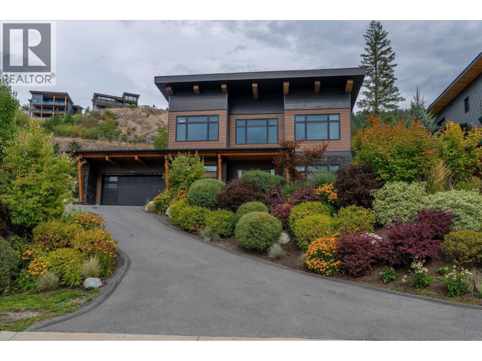 7646 SEVEN O'CLOCK Drive, Pemberton, British Columbia V0N 2L3