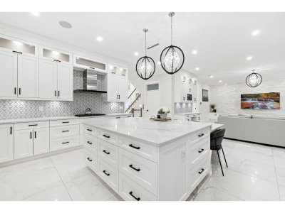 18065 58A Avenue | Surrey British Columbia | Slide Image Ten