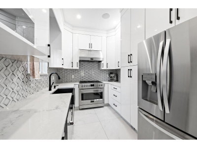 18065 58A Avenue | Surrey British Columbia | Slide Image Twelve