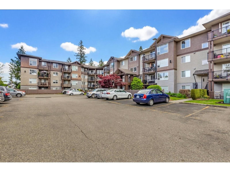 2581 LANGDON Street Abbotsford British Columbia, V2T 7A3 - 1 Bedroom Condo For Sale