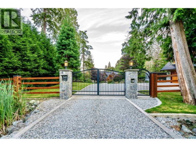 949 ARBUTUS BAY Lane | Bowen Island British Columbia | Slide Image Two