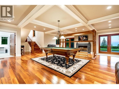 949 ARBUTUS BAY Lane | Bowen Island British Columbia | Slide Image Twenty-four