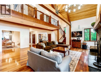 949 ARBUTUS BAY Lane | Bowen Island British Columbia | Slide Image Eight
