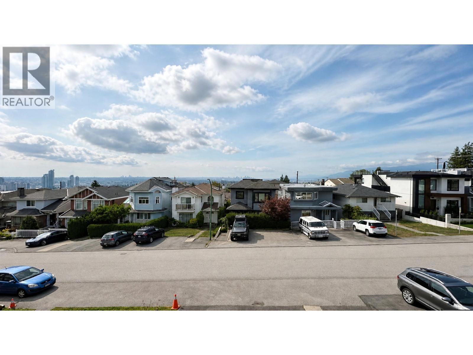 26 RANELAGH Avenue, Burnaby, British Columbia V5B 3N3