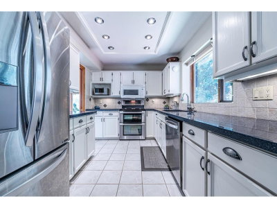 11837 WOODLYNN Court | Delta British Columbia | Slide Image Nine